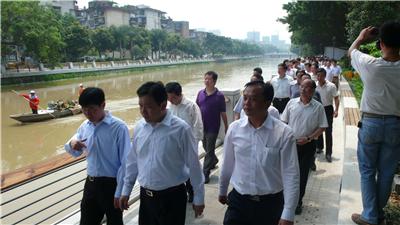 時任福建省委常委、福州市市委書記楊岳和市長楊益民視察我司內河綜合整治景觀工程